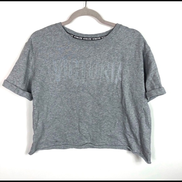 Victoria's Secret Tops - Victoria’s Secret sport cropped top